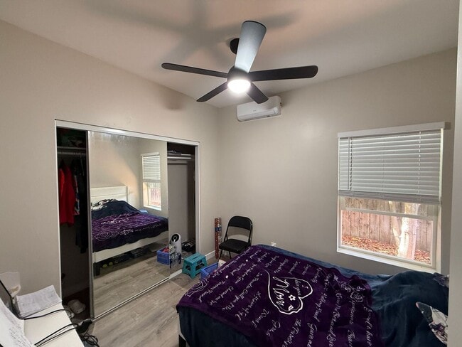 Building Photo - 5162-5166 Ewing St.