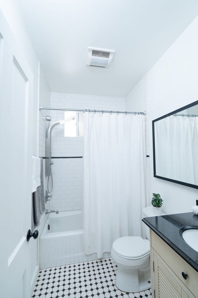 Building Photo - Beautiful 2 bedroom 1 bath home!!!!