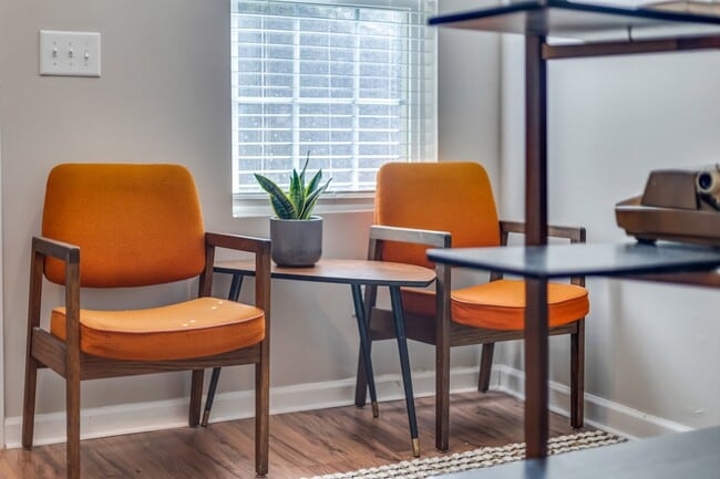 Building Photo - 945-947 Palmetto Ave SW