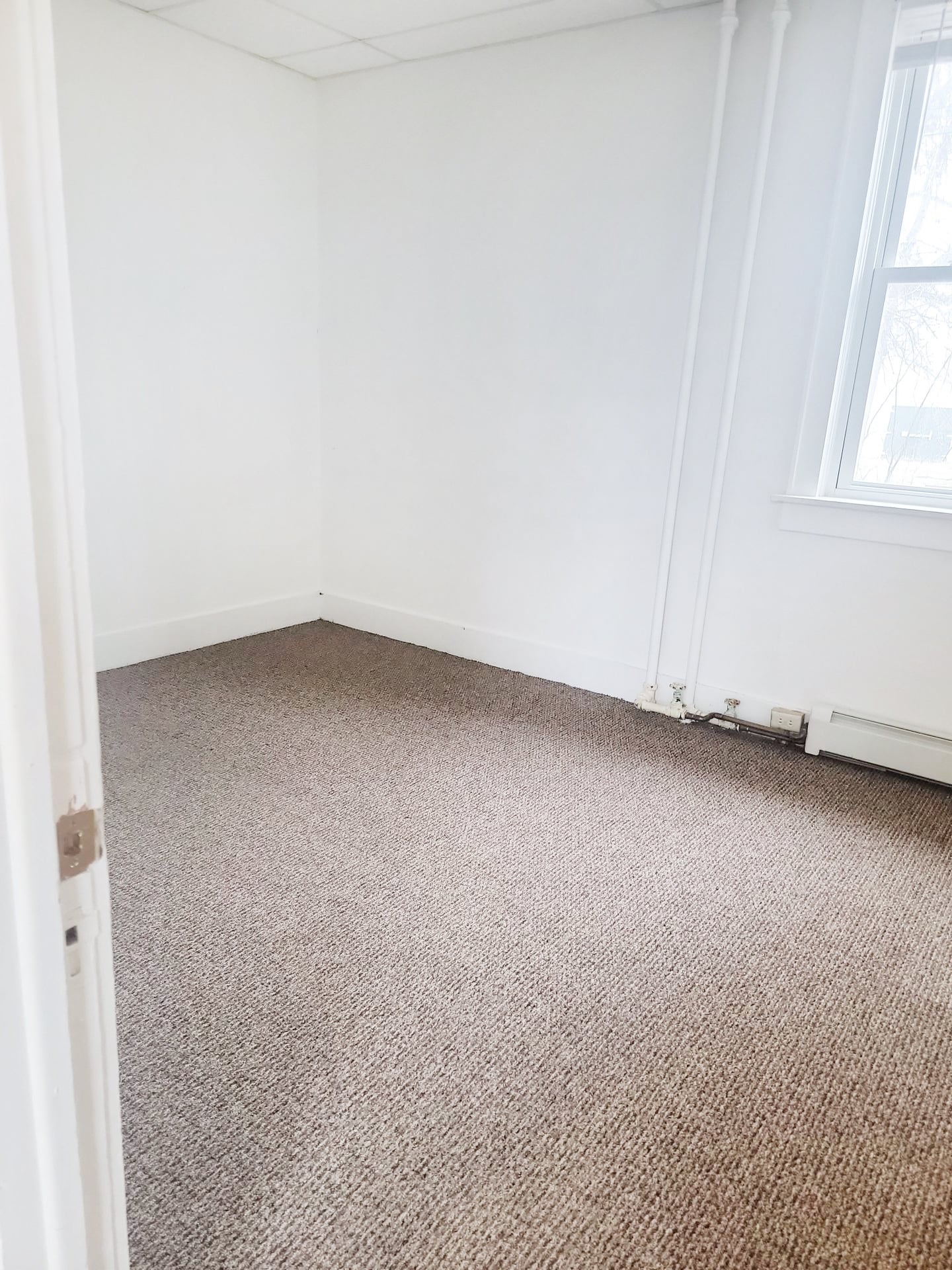 Building Photo - 503 6th St N