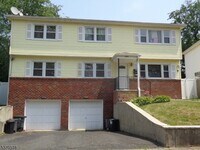 Building Photo - 1025 Kingswood Rd
