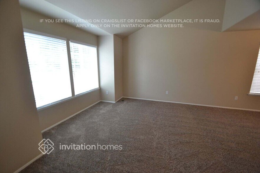 Building Photo - 6740 NE 1st Pl