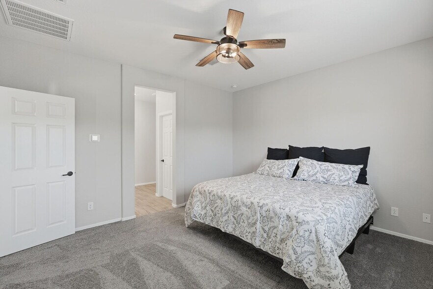 Building Photo - 3017 N Majestic Ct