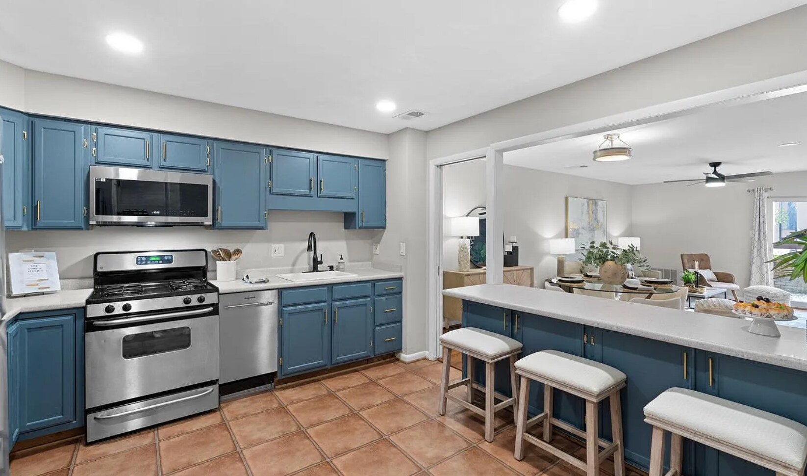 kitchen - 3881 Steppes Ct