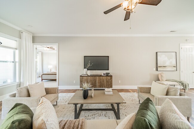 Building Photo - 15016 High Bluff Ct