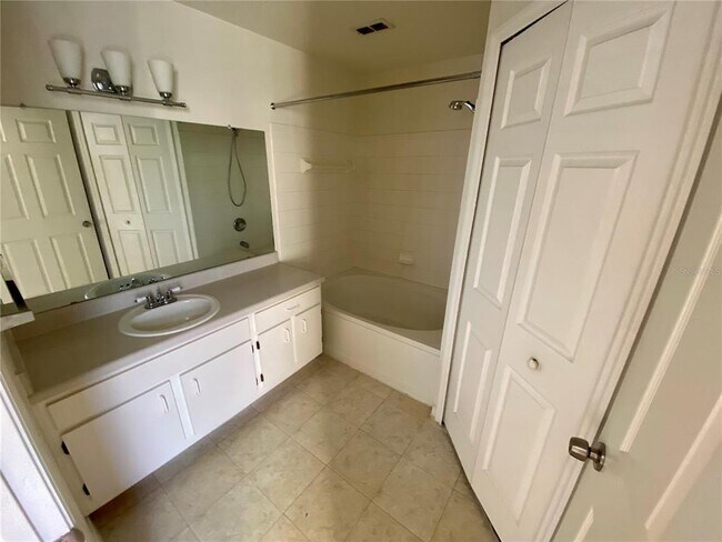 Building Photo - 13028 Plantation Park Cir