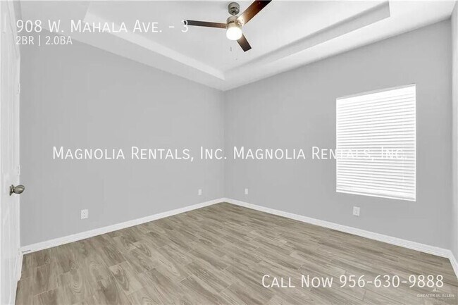 Building Photo - 908 W Mahala Ave