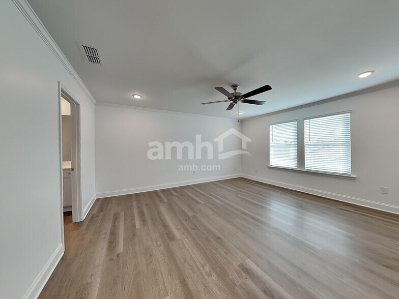 Building Photo - 1334 Soapstone Rd