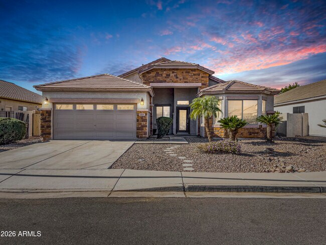 Building Photo - 1084 N Martingale Rd