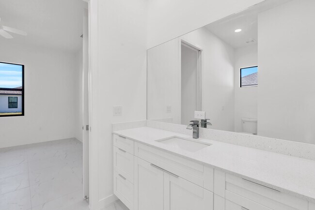 Building Photo - 3617 NW 38th Terrace