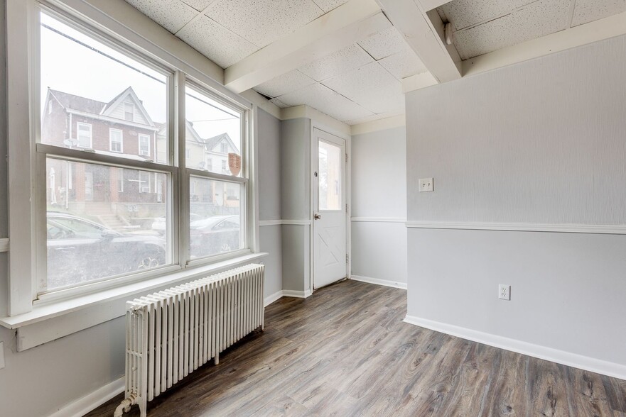 Building Photo - 2300 Arlington Ave