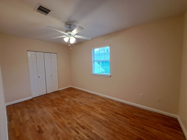 Building Photo - 2509 Gravier St