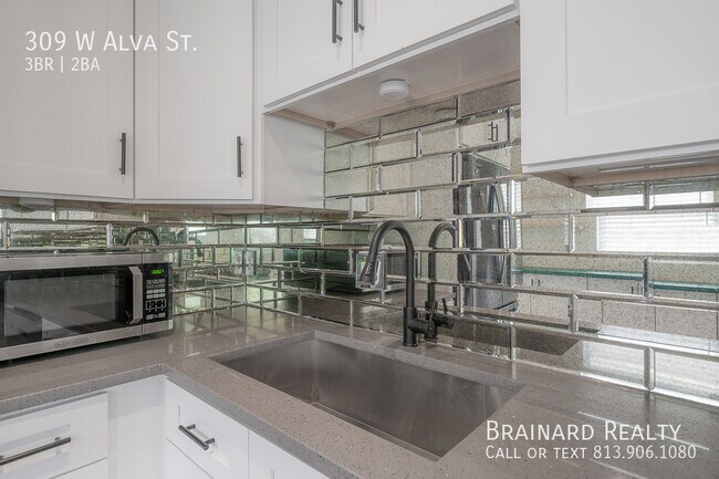 Building Photo - 309 W Alva St