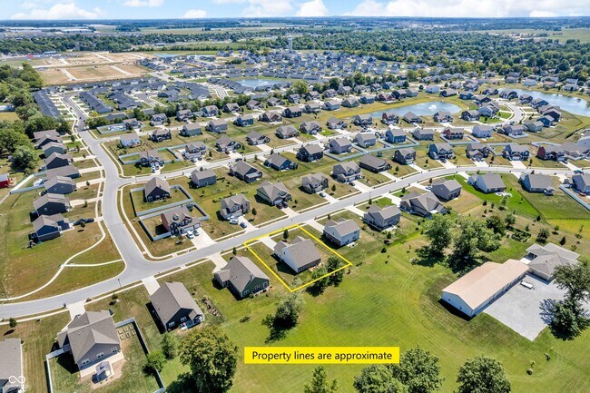 Building Photo - 70 Blue Lace Dr