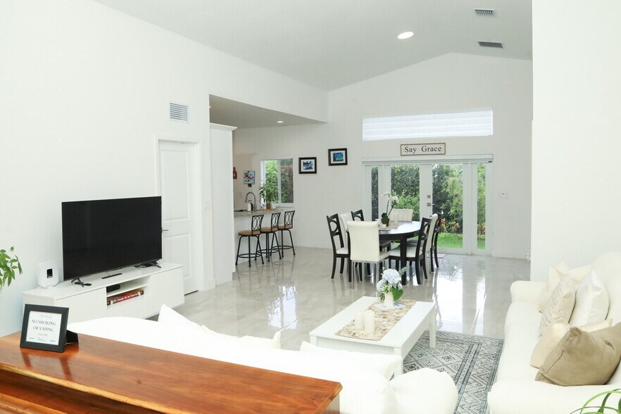 Building Photo - 3839 SW 148th Ave