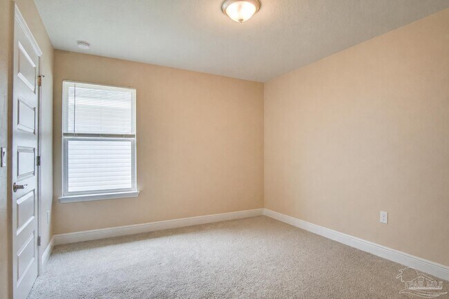 Building Photo - 7014 Sonny Dr
