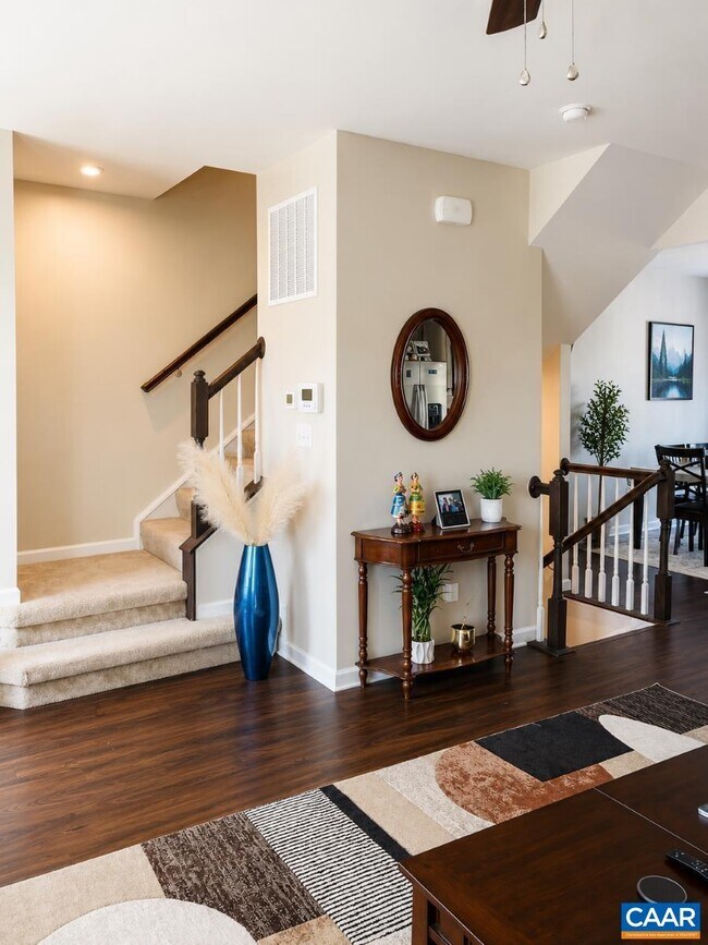 Building Photo - 2046 Elm Tree Ct