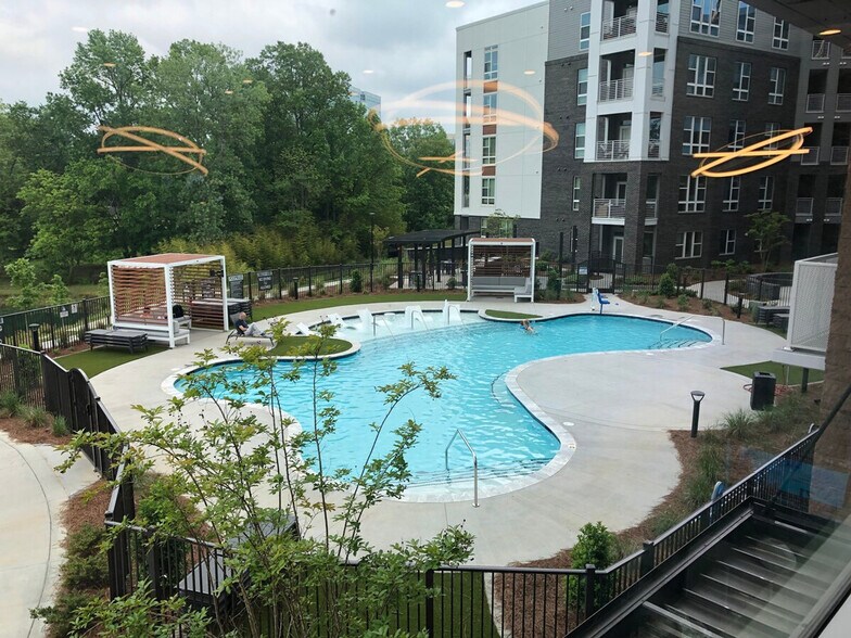 Building Photo - 13303 Ballantyne Corporate Pl