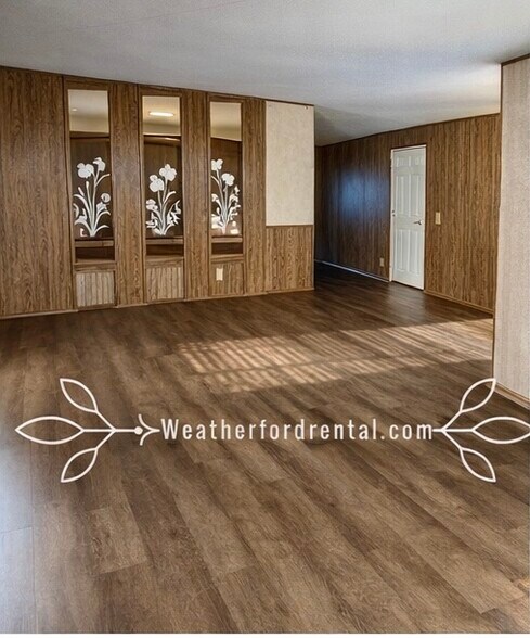 Building Photo - 121 Stonebridge Trl