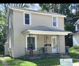 Building Photo - 709 Ann St