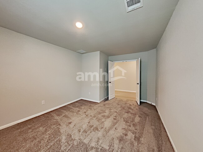 Building Photo - 2709 Iberia Ct