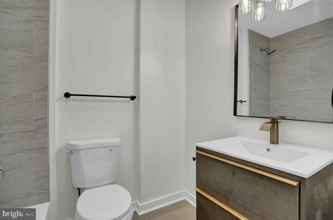 Building Photo - 3202 Dudley Ave