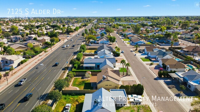 Building Photo - 7125 S Alder Dr