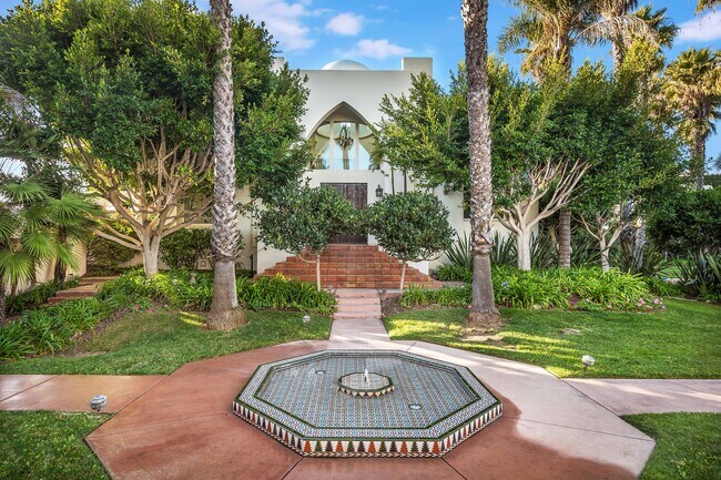 Building Photo - 875 Sand Point Rd