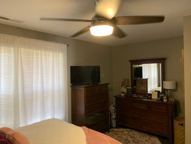 Top Floor Bedroom 2 - 2801 Stone Rock Dr