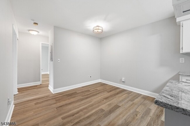 Building Photo - 111 Aimwick Ct