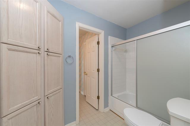 Building Photo - 3704 Roxbury Ln