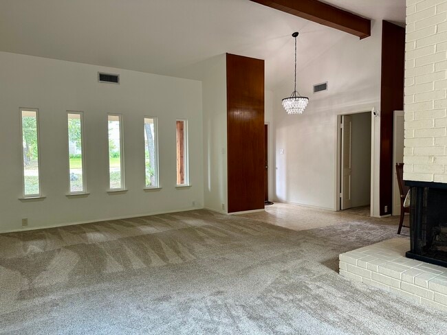 Building Photo - 1616 Aldridge Dr