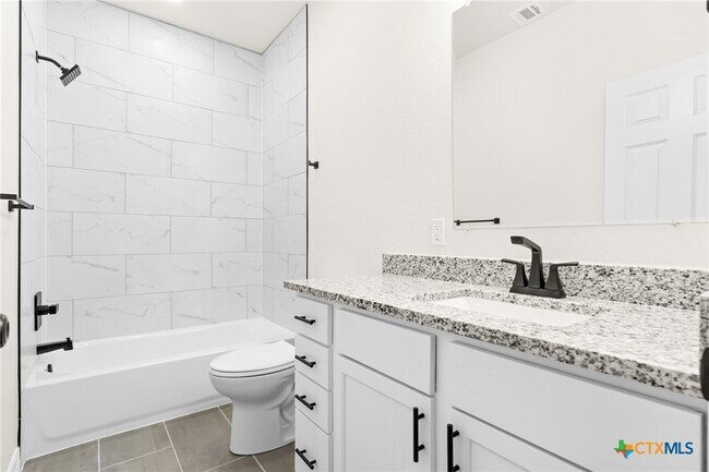 Building Photo - 209 S 18th St