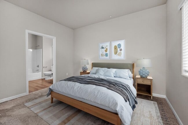 Building Photo - Wood Ranch Duplex 519