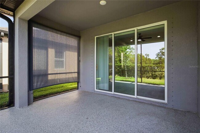 Building Photo - 5918 Fiore Dr