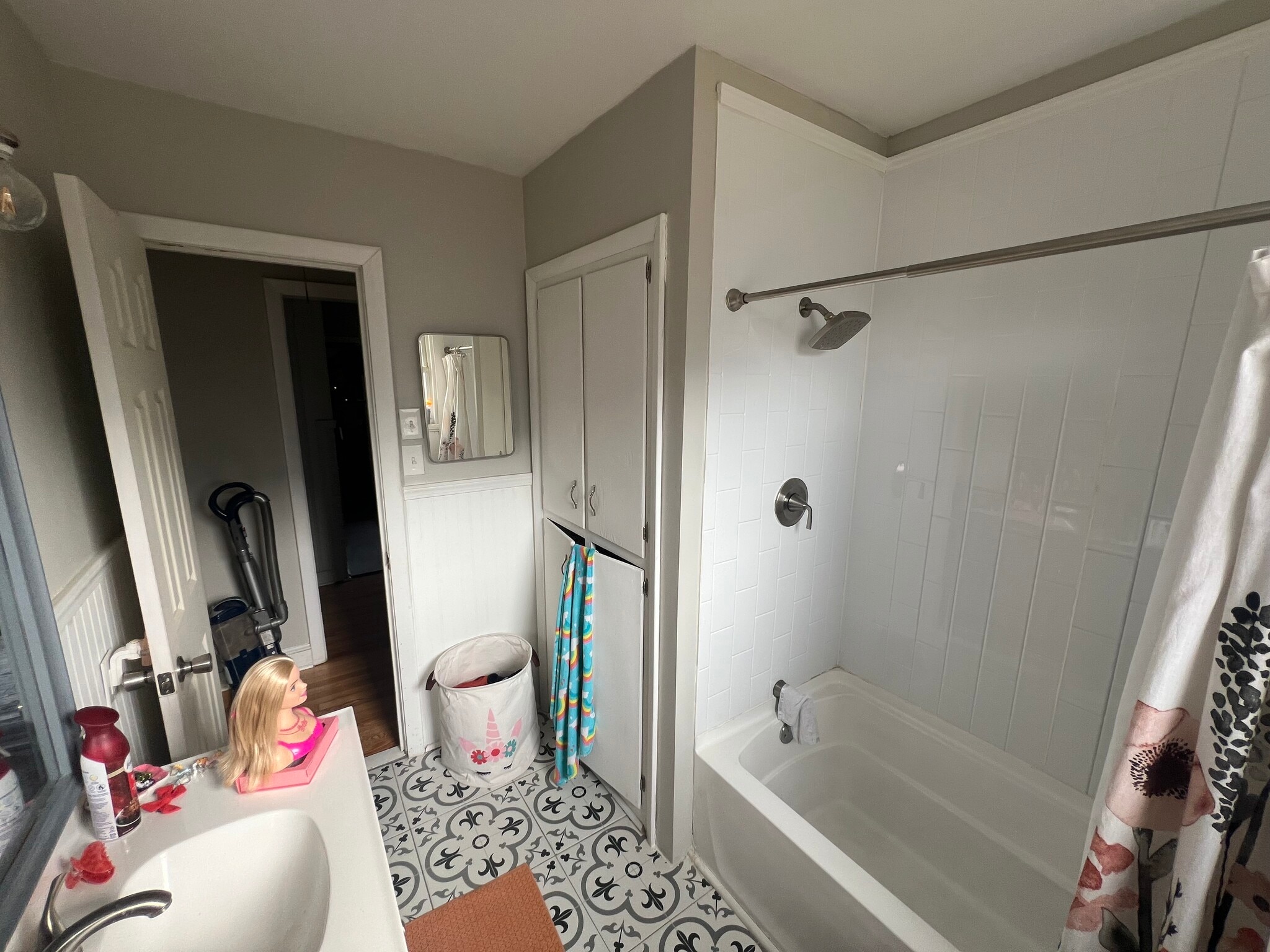 Building Photo - 6241 Forest Hill Ave