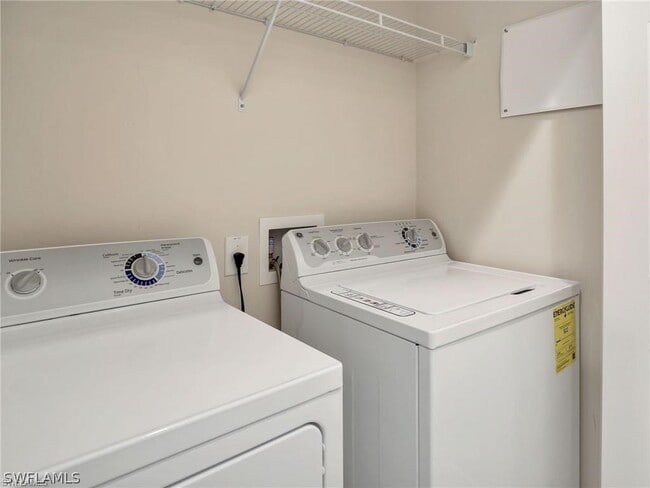 Building Photo - 23430 Alamanda Dr