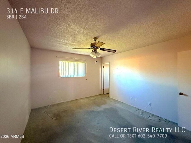 Building Photo - 314 E Malibu Dr