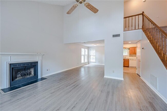 Building Photo - 3991 E Meadow Dr