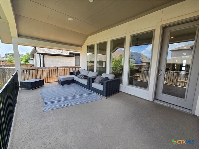 Building Photo - 2216 Prado Dr