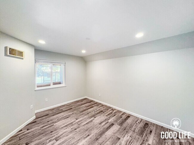 Building Photo - 3440 Lebon Dr