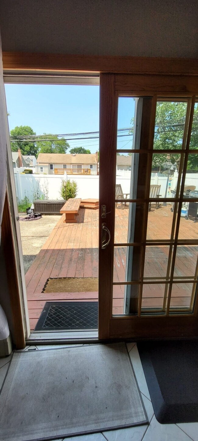 Building Photo - 6 Albergo Ct