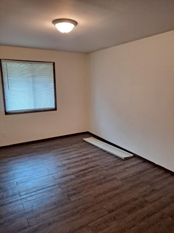 Building Photo - 7512 N Granville Rd