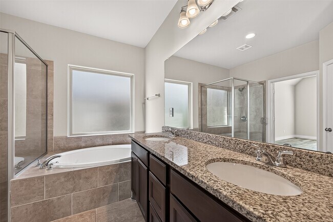 Building Photo - 2107 Cinnamon Teal Cir