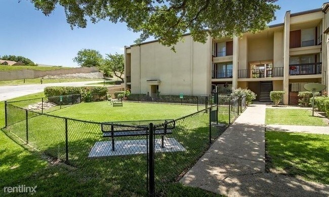 Building Photo - 2020 Taxco Rd