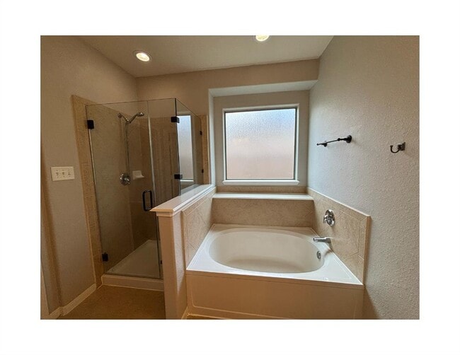Building Photo - 15518 Huddleston Dr
