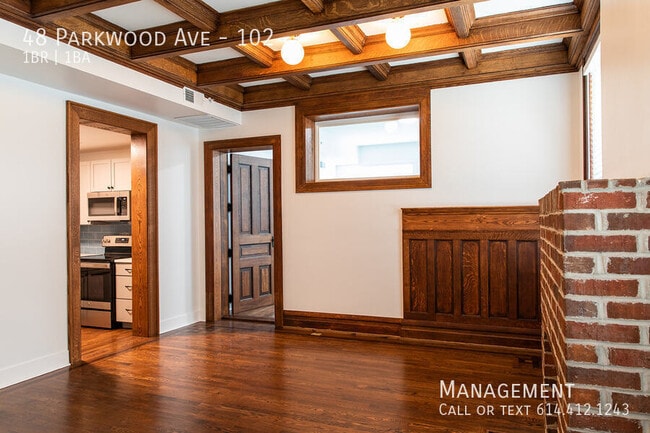 Building Photo - 48 Parkwood Ave