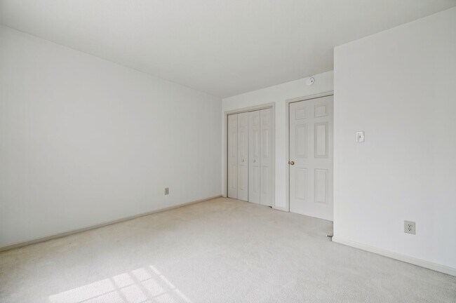 Building Photo - 109 Larkspur Hollow