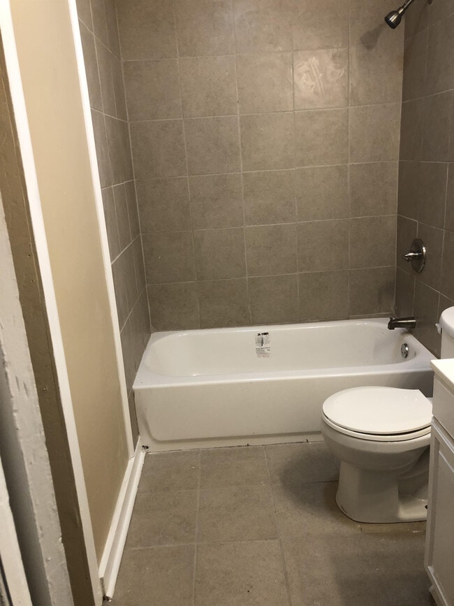 Building Photo - 3921 Wiggins Dr