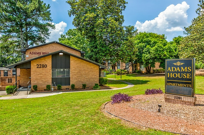 Building Photo - Adams House